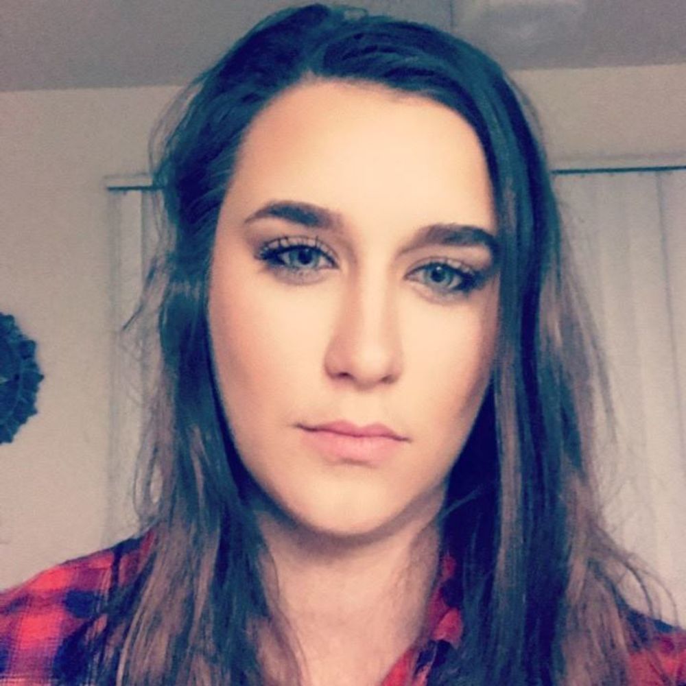 Meet your Posher, Courtney